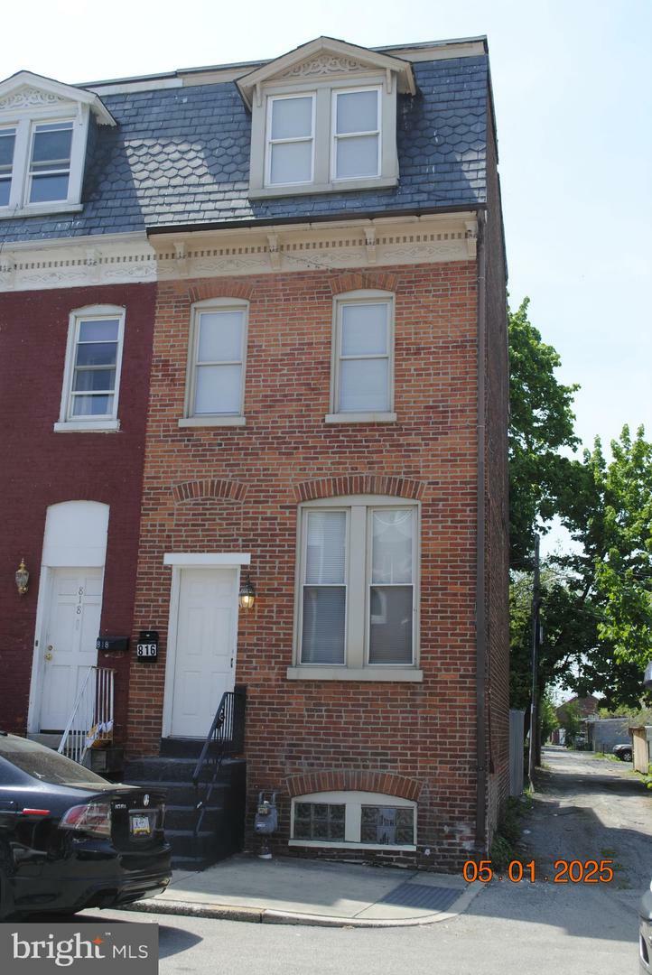 Property Photo: 816 S Beaver Street PA 17403