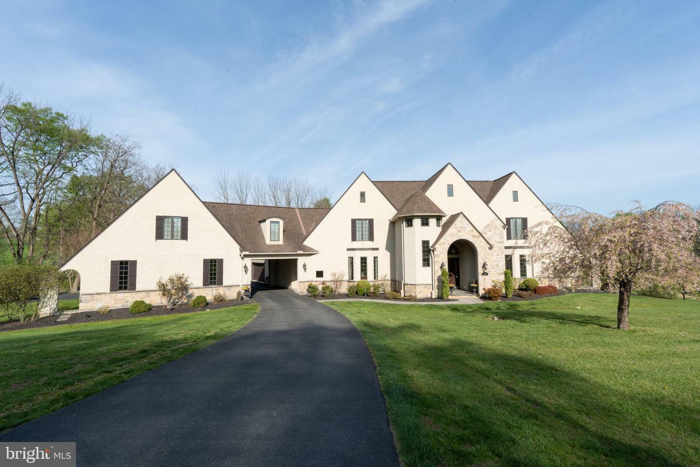Property Photo: 2795 Southwick Drive PA 17601