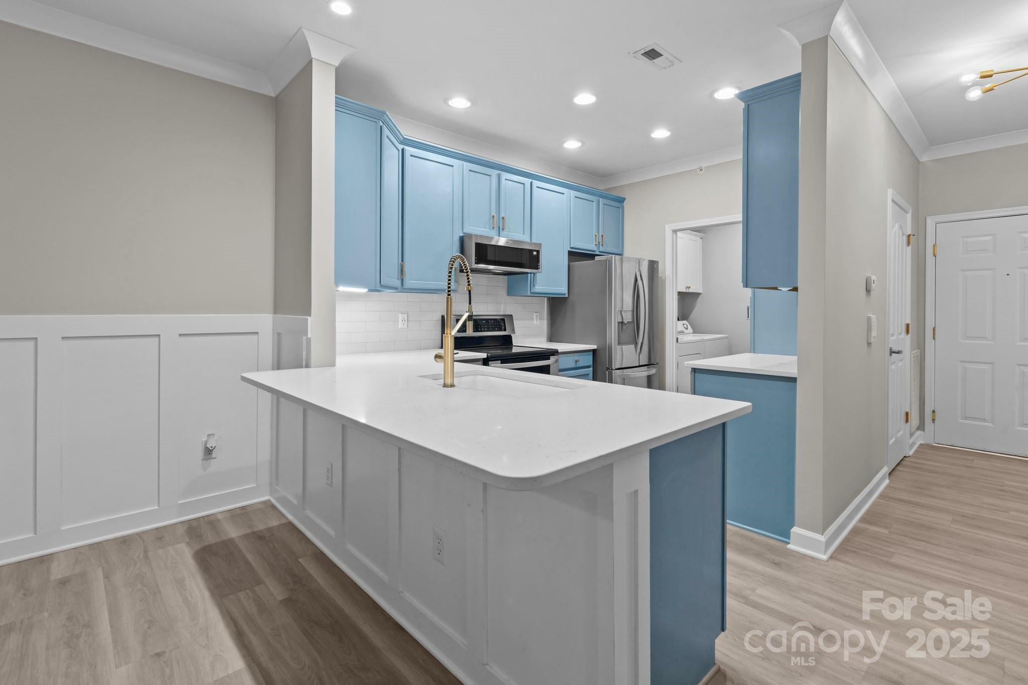 Property Photo: 16610 Amberside Road E NC 28031