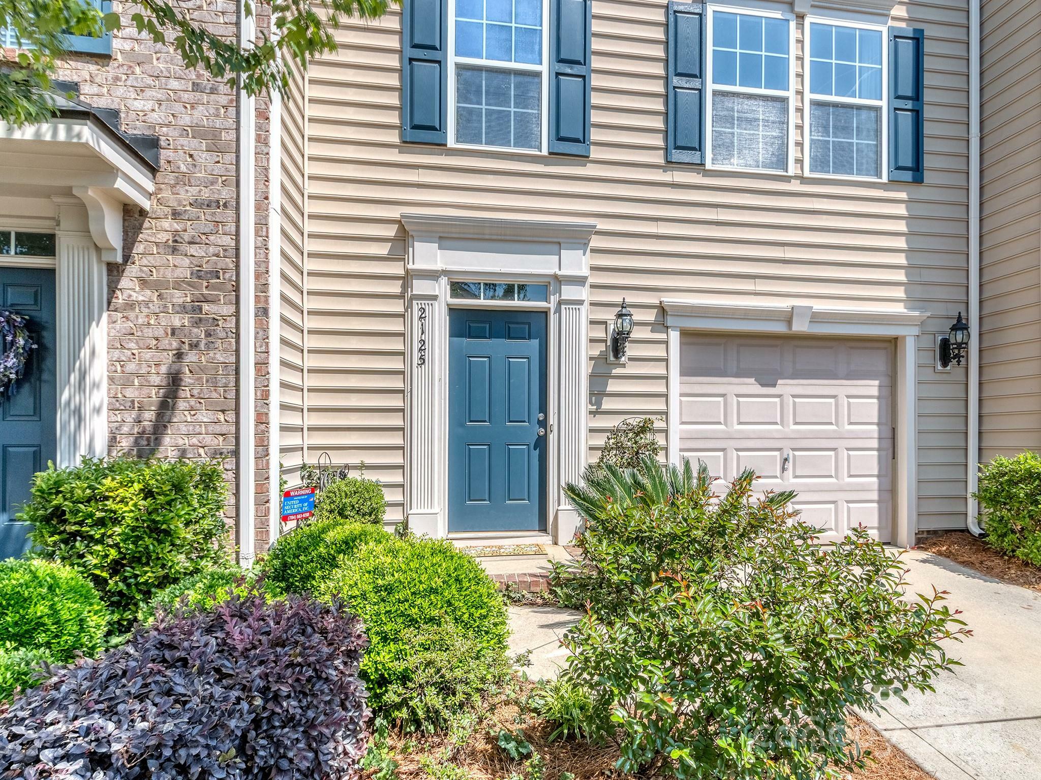Property Photo: 2125 Belle Vernon Avenue NC 28210