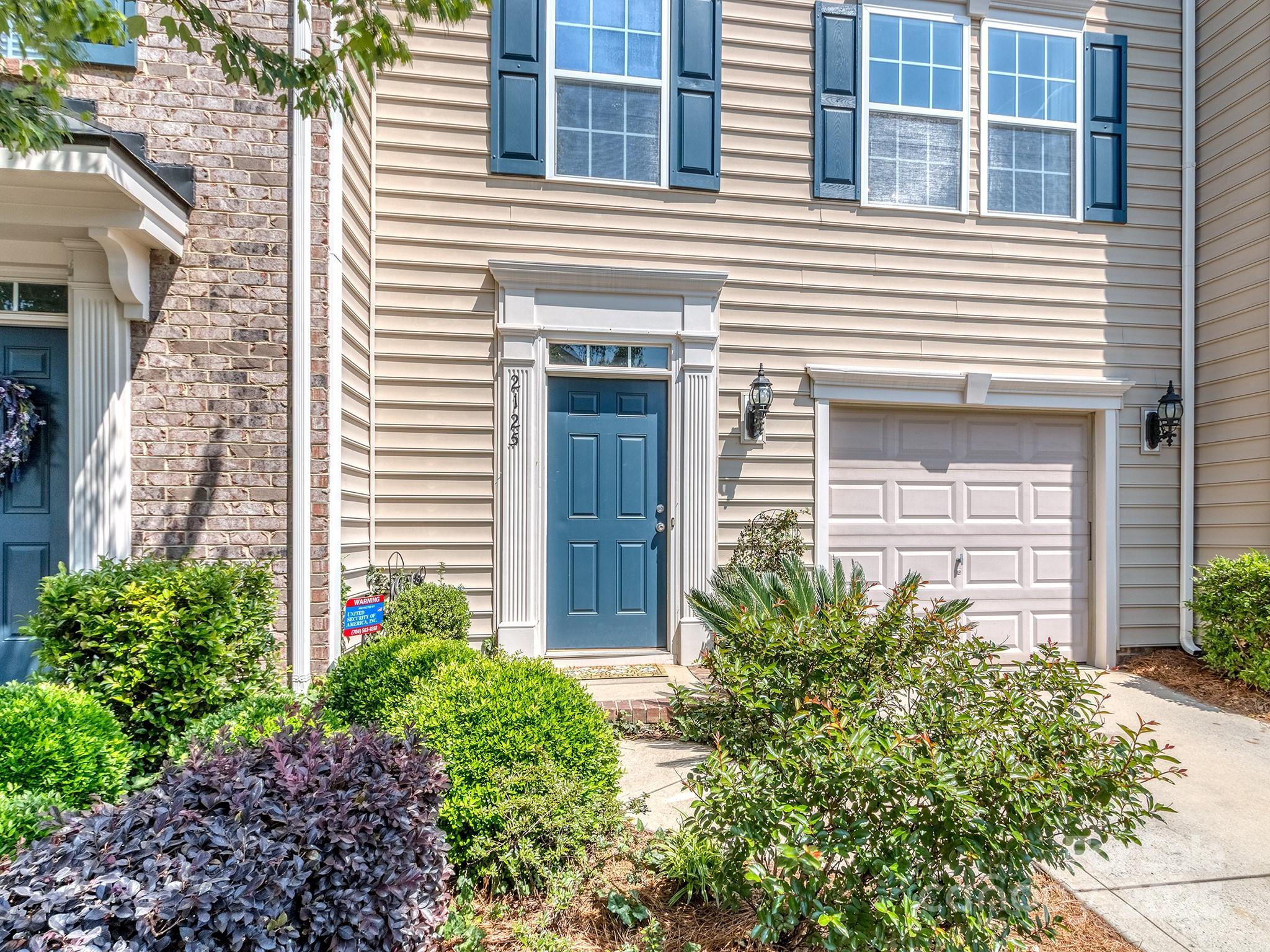Property Photo: 2125 Belle Vernon Avenue NC 28210