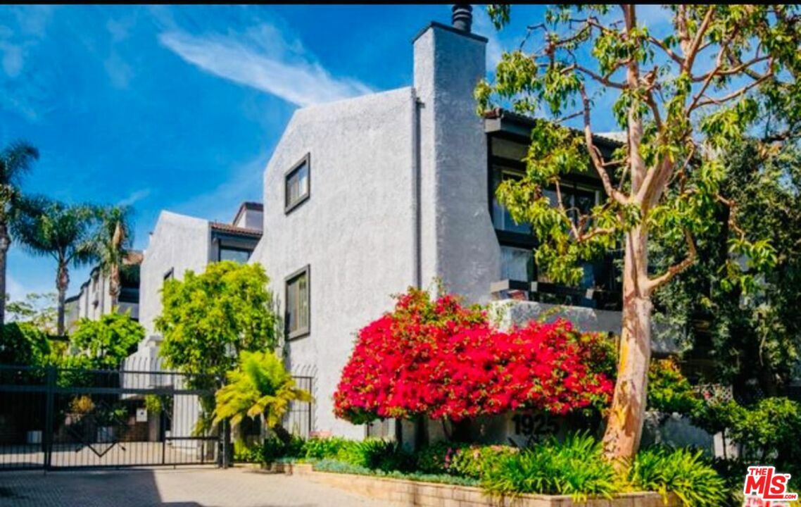 Property Photo: 1925 S Beverly Glen Blvd CA 90025