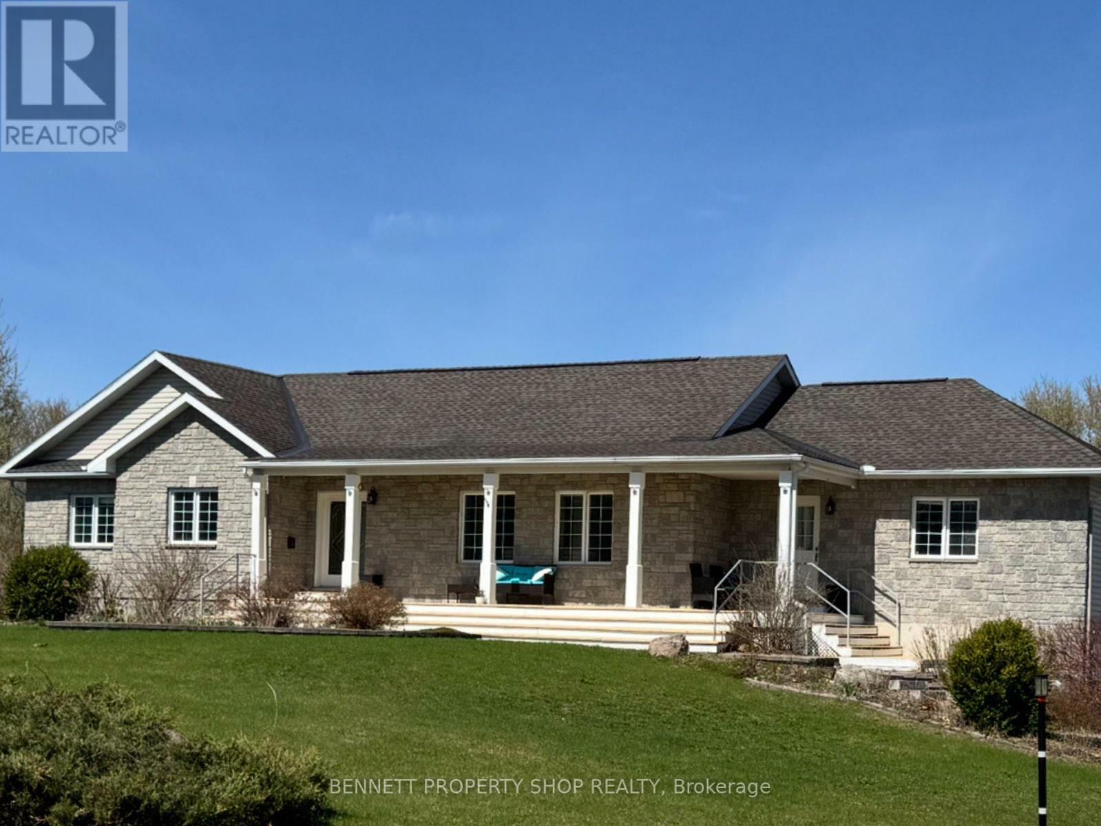 Property Photo: 5705 Lombardy Drive ON K0A 2W0