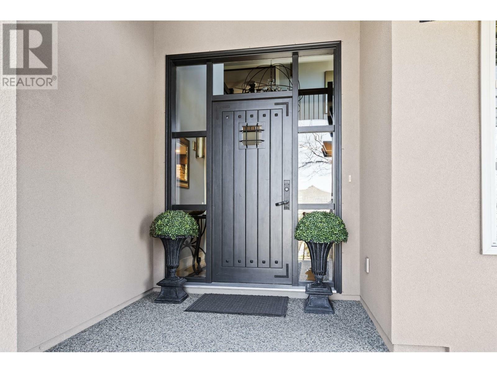 Property Photo: 2516 Selkirk Drive BC V1V 2V6