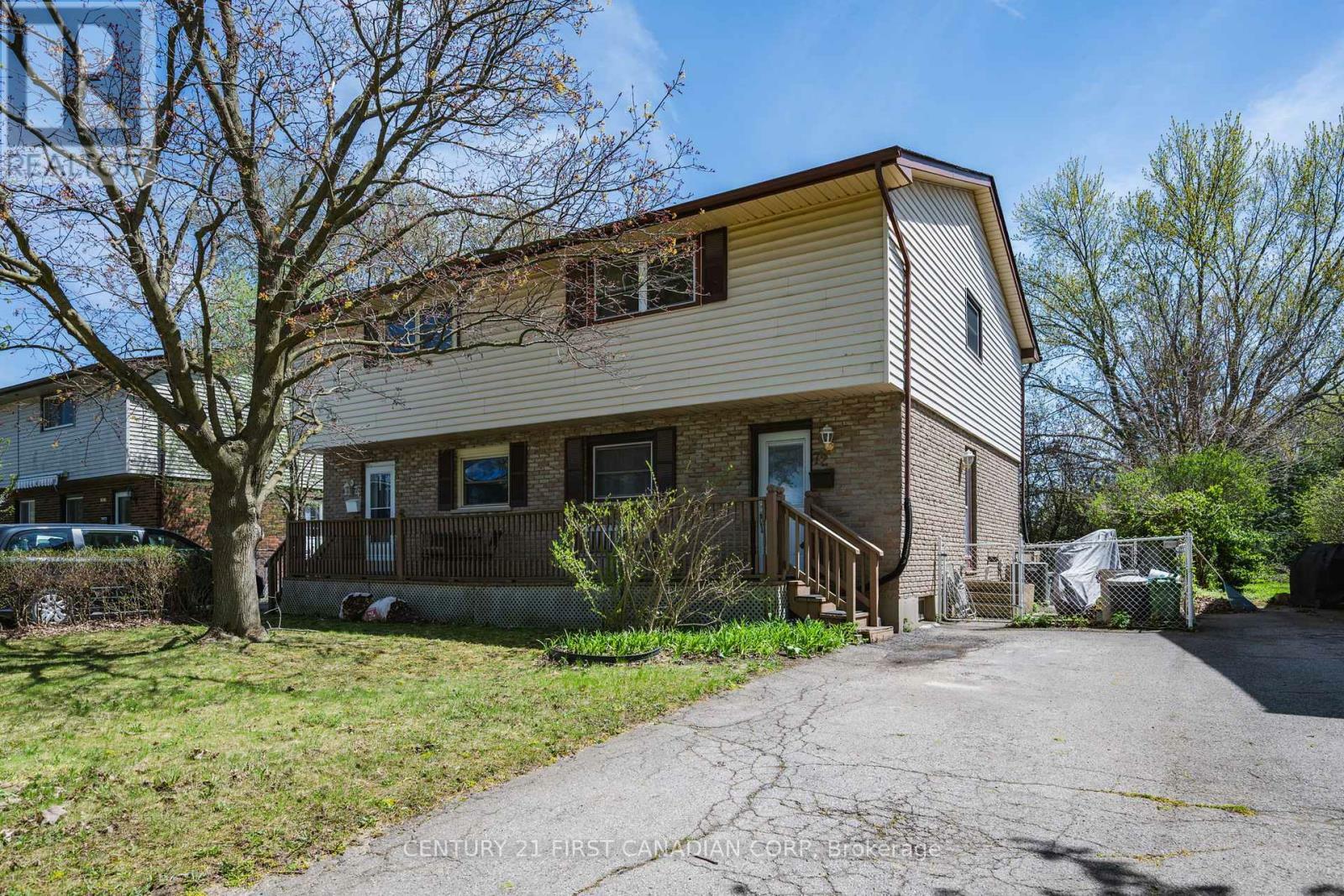 Property Photo: 72 Cartier Road ON N5V 1G5