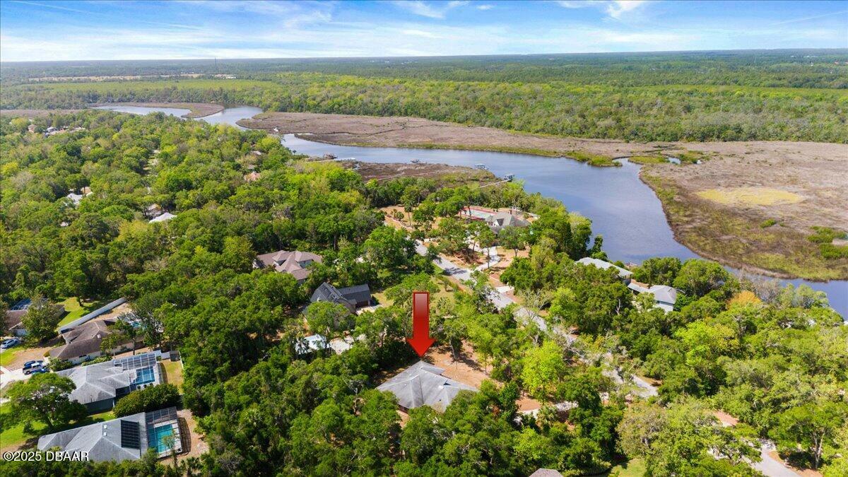 Property Photo: 6185 Shoreline Drive FL 32127