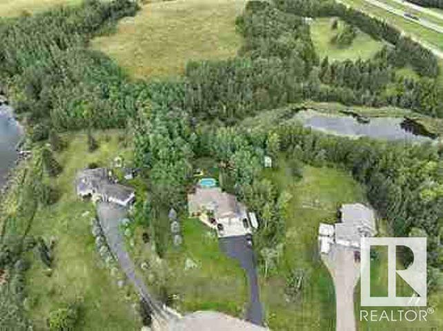Photo de la propriété:  52 53122 Range Road 14 Road  AB T7Y 2T3 