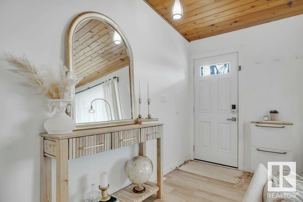 Property Photo: 20 Applewood Road AB T8A 0L3