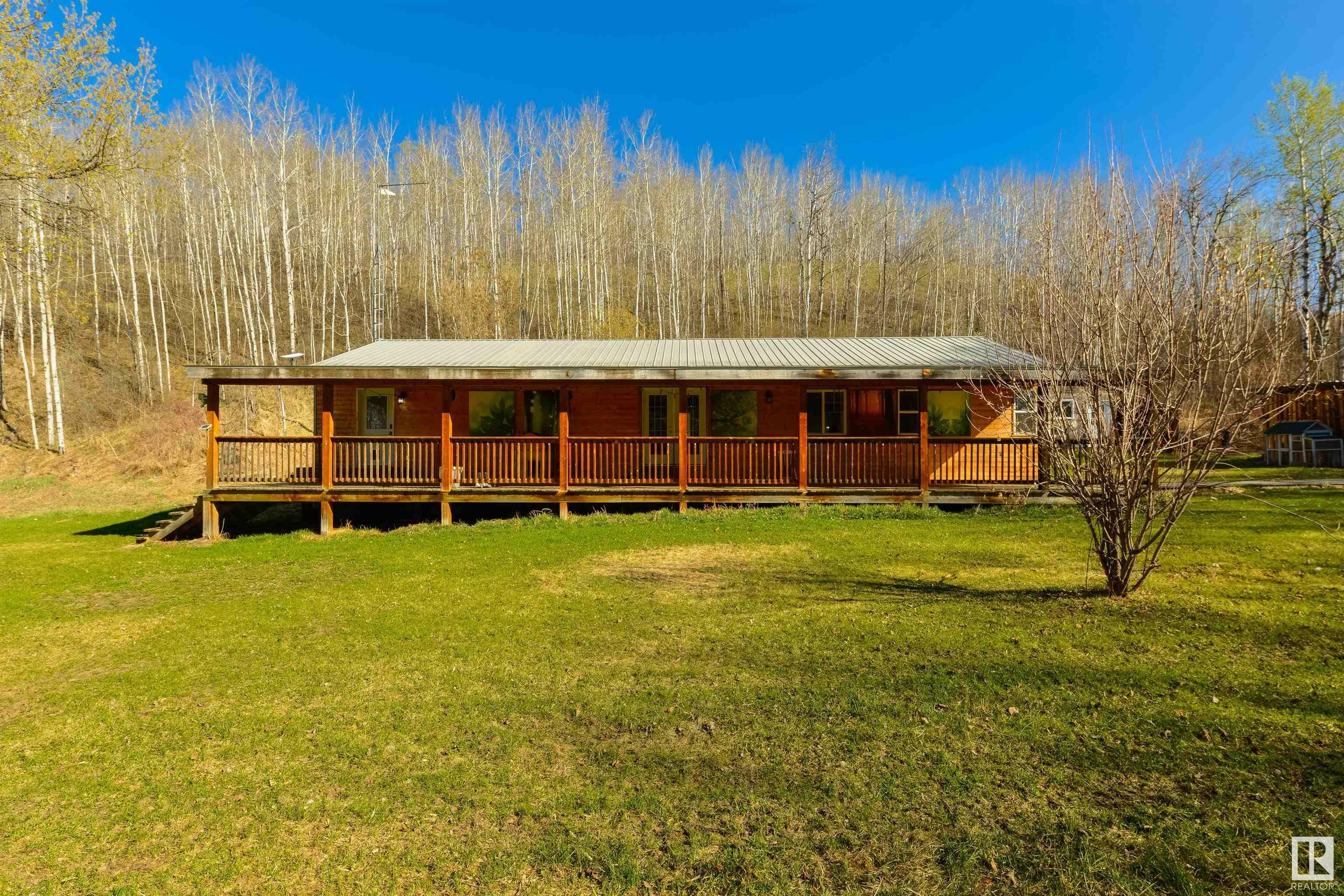Property Photo: 4302 Burtonsville Road AB T0E 2H0