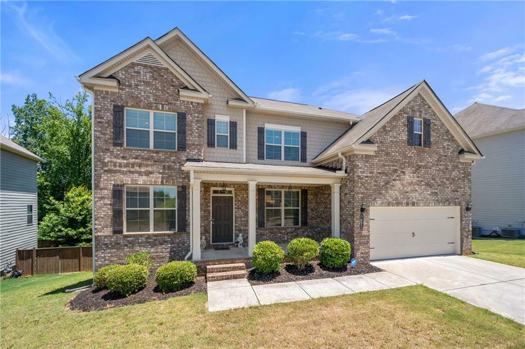 Property Photo: 5465 Mirror Lake Drive GA 30028
