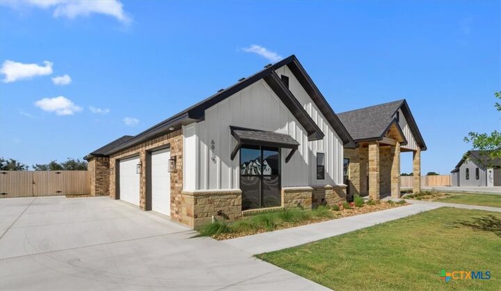 Property Photo: 6919 Cherry Laurel TX 76571