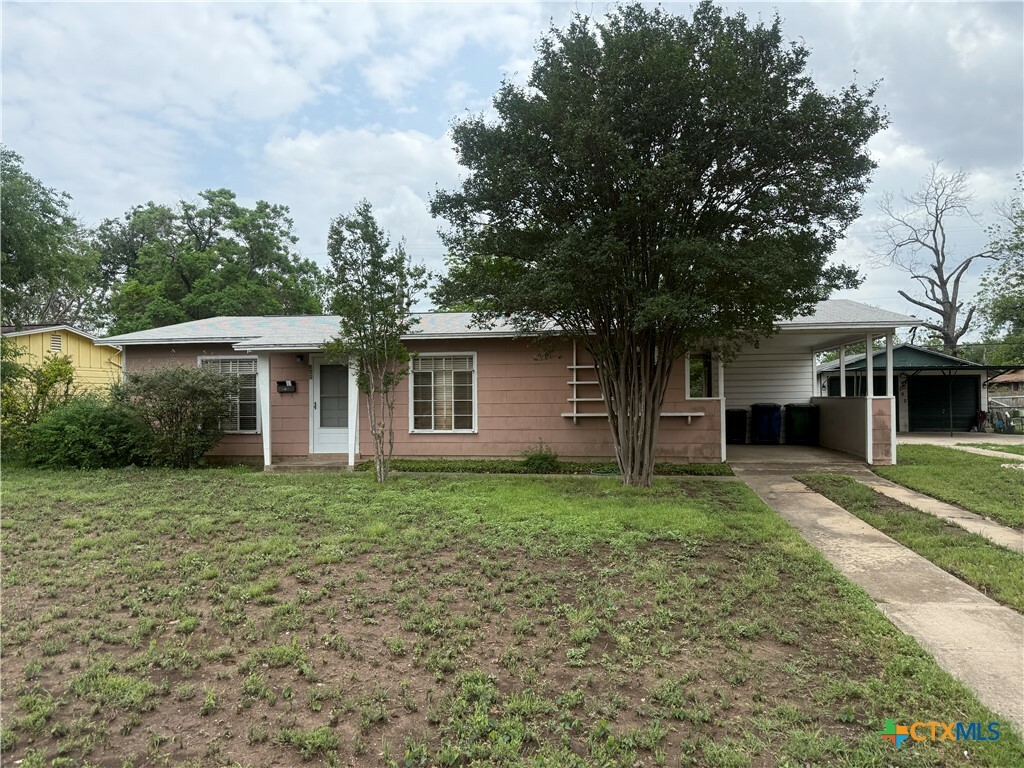 Property Photo: 348 Tomrob Drive TX 78220