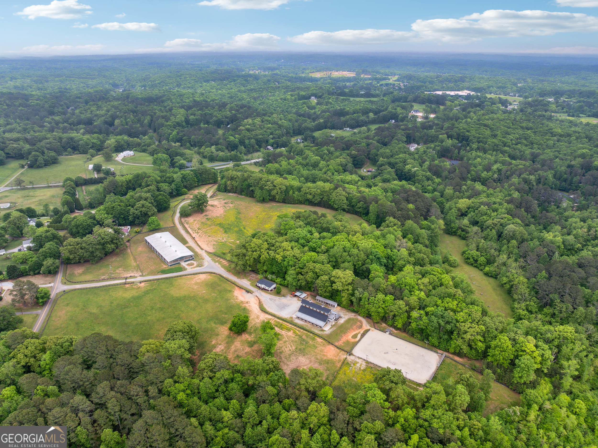 Property Photo: 400 Henson Way GA 30115