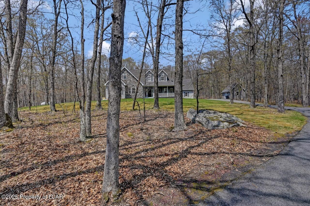 Property Photo:  77 Fawn Ridge Court  PA 18661 
