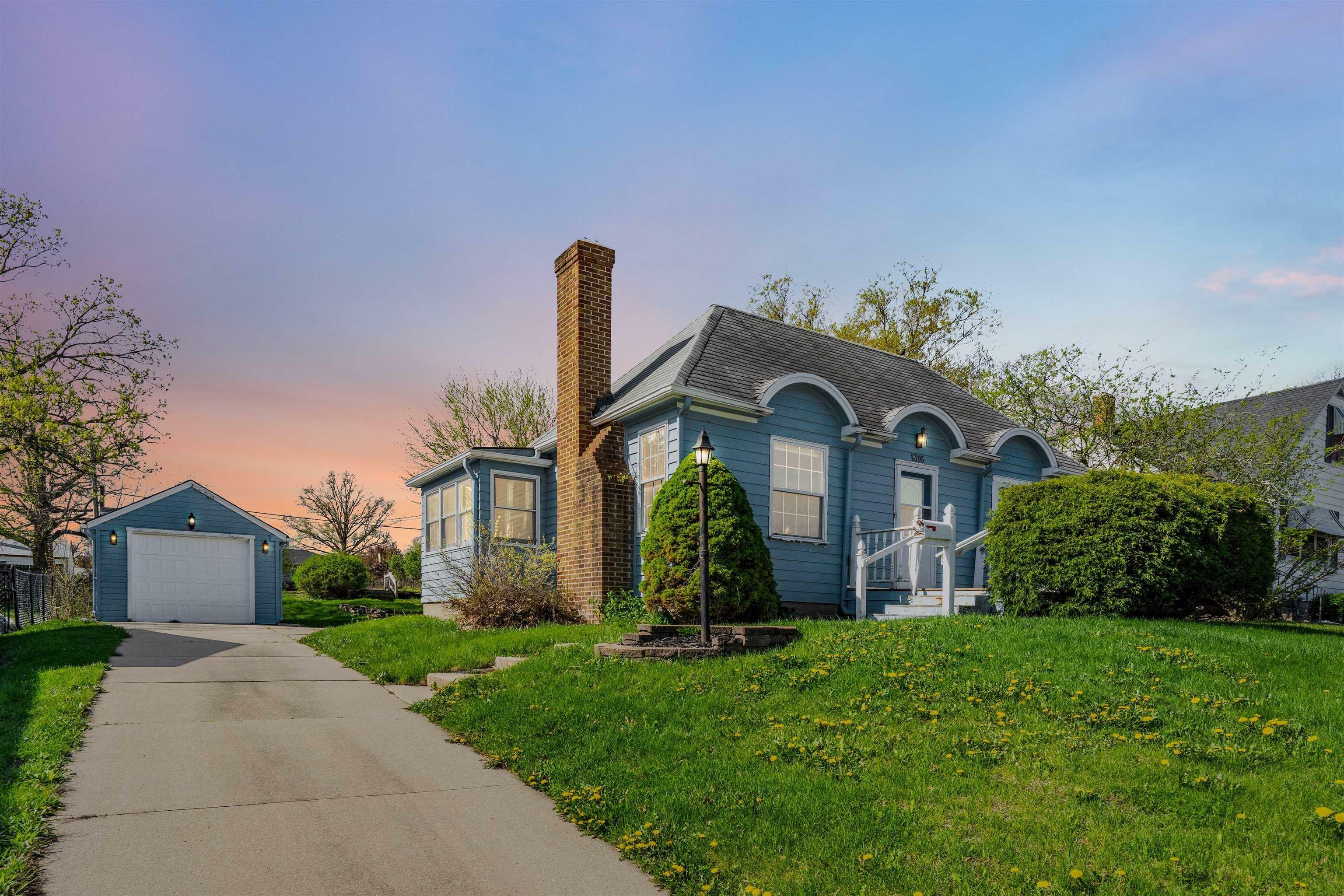 Property Photo: 1316 W Main Street IA 50158