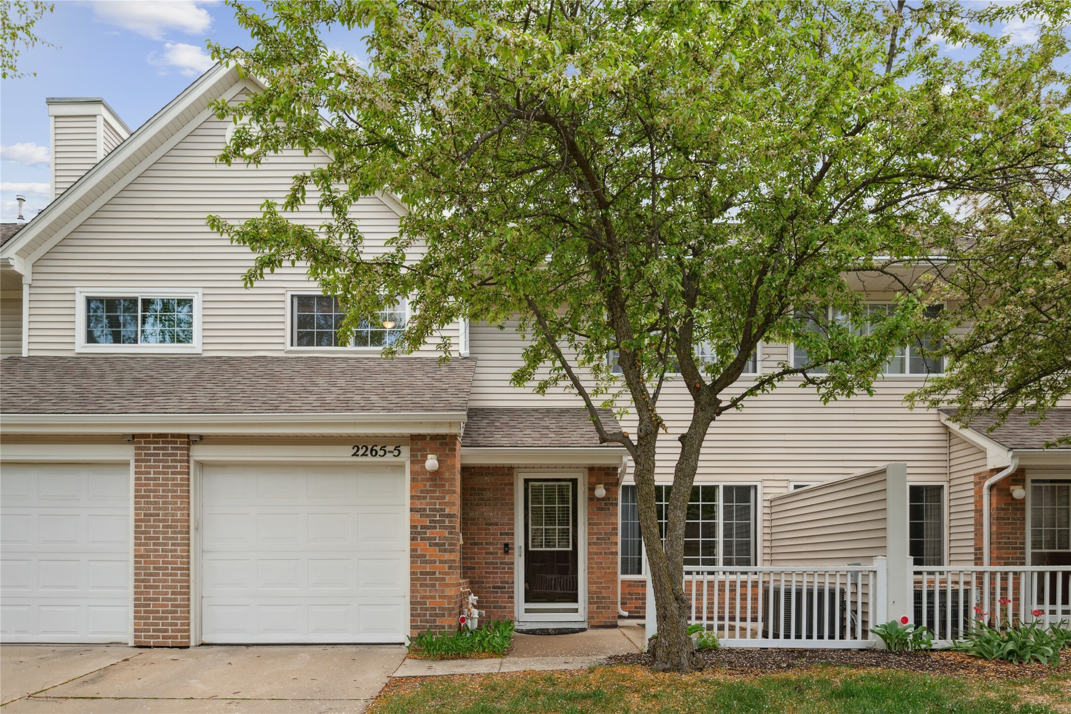 Property Photo: 2265 Grand Avenue IA 50265