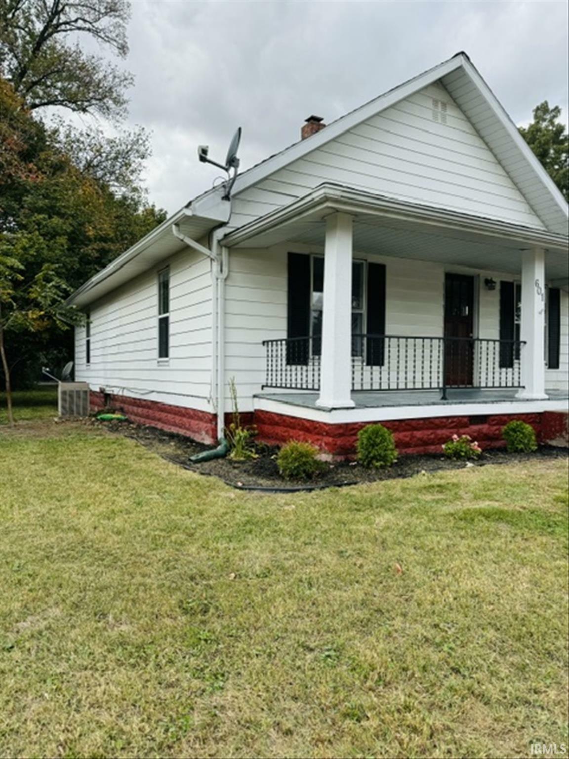Property Photo: 601 S Prince Street IN 47670