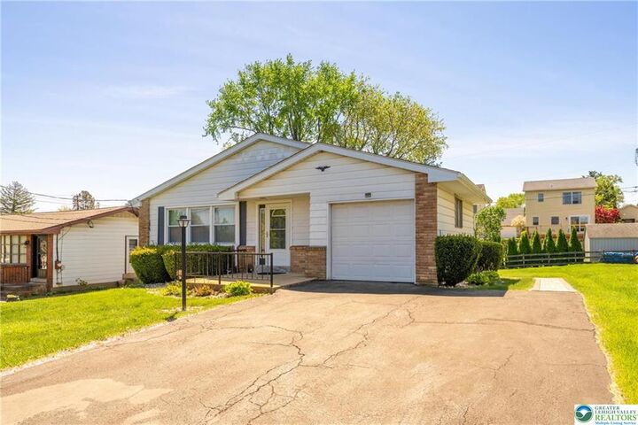 3040 Keystone Street  Bethlehem Twp PA 18020 photo