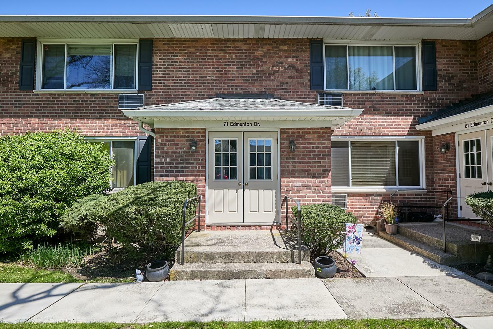 Property Photo: 71 Edmunton Drive F10 NY 11703