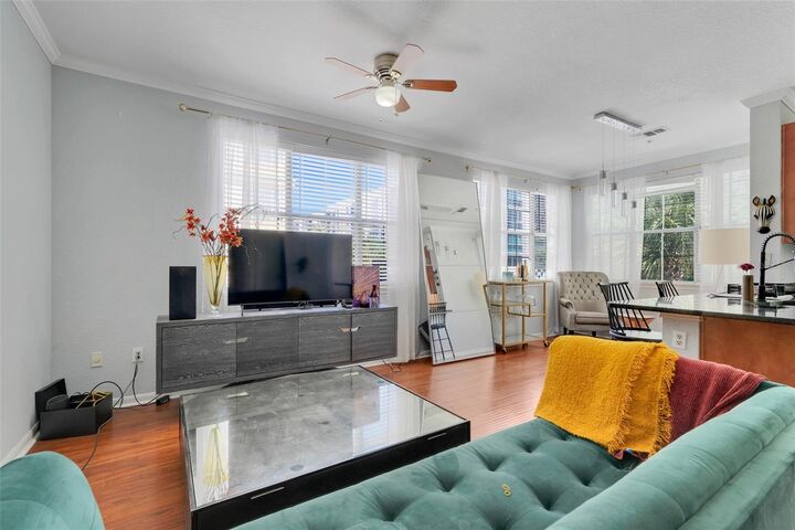 Property Photo:  860 N Orange Avenue 226  FL 32801 