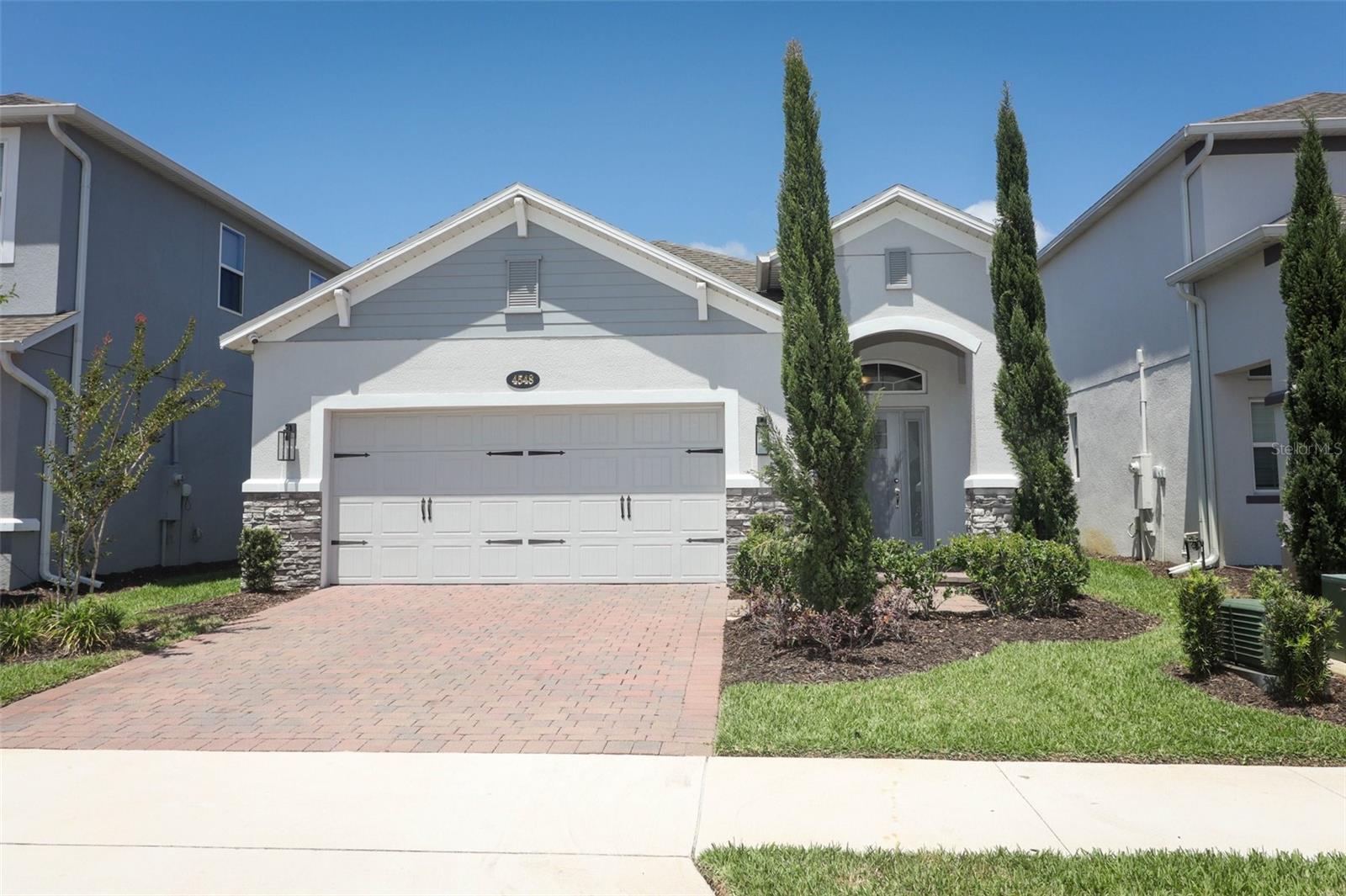 Property Photo: 4548 Dulwik Place FL 32771