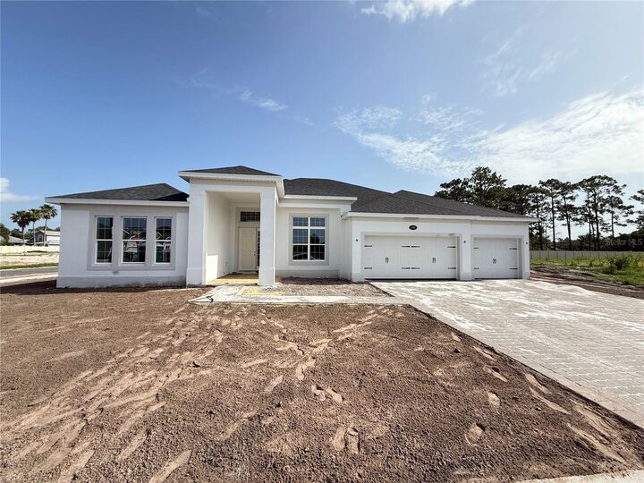 Property Photo: 960 Hawksnest Point FL 32765