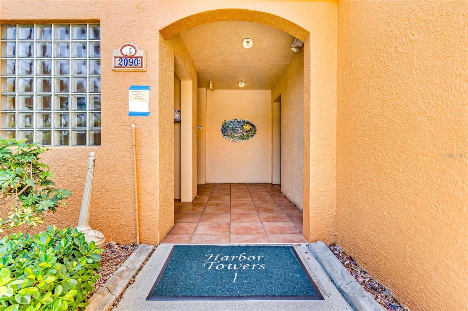 Property Photo:  2090 Matecumbe Key Road 1105  FL 33955 