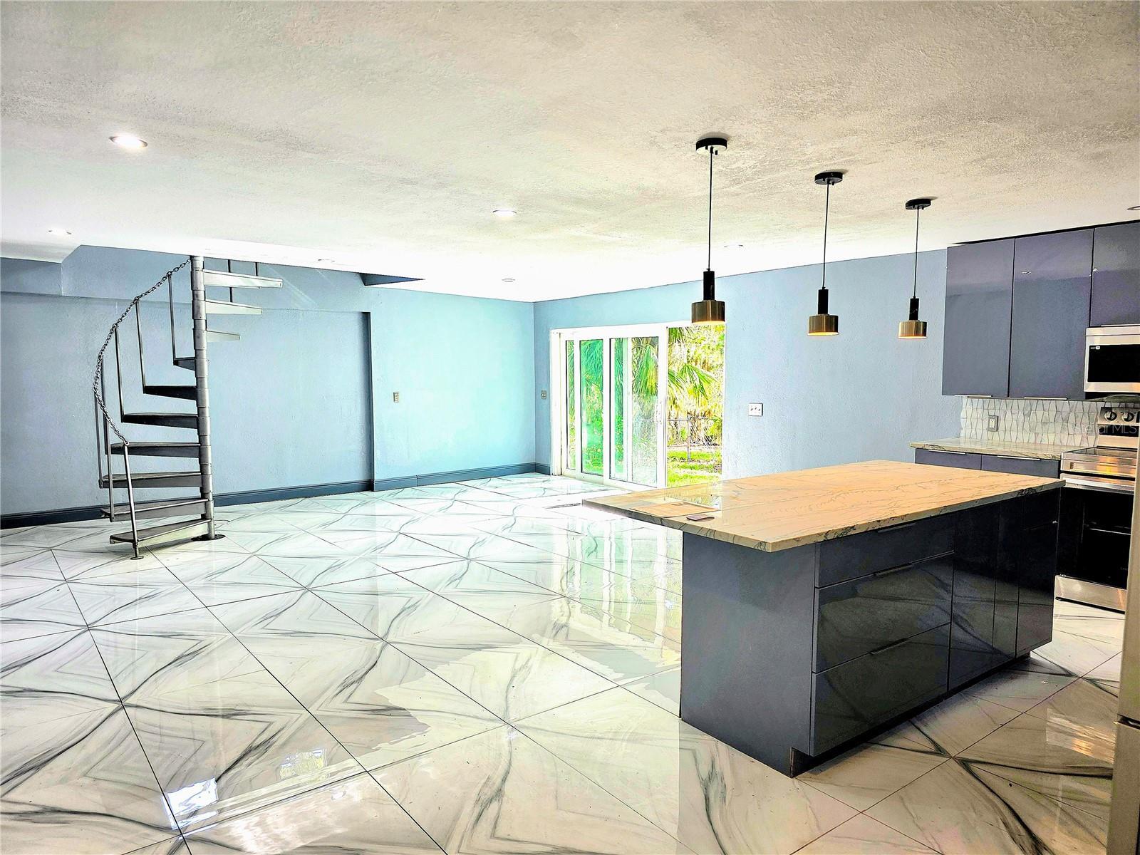 Property Photo:  3911 6th Avenue W  FL 34221 