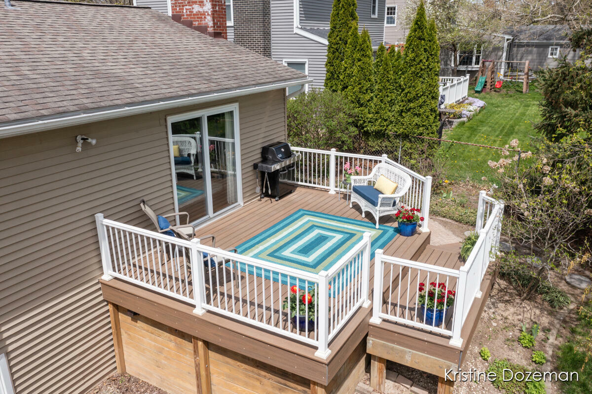 Property Photo: 2230 Edgewood Avenue SE MI 49546