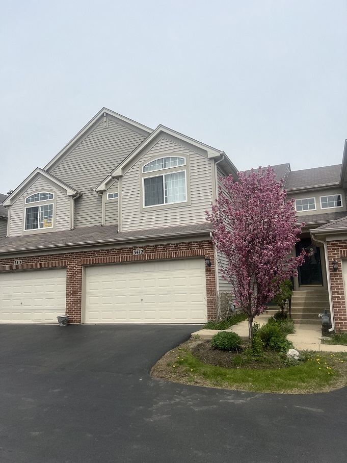 Property Photo: 3412 Blue Ridge Drive IL 60110