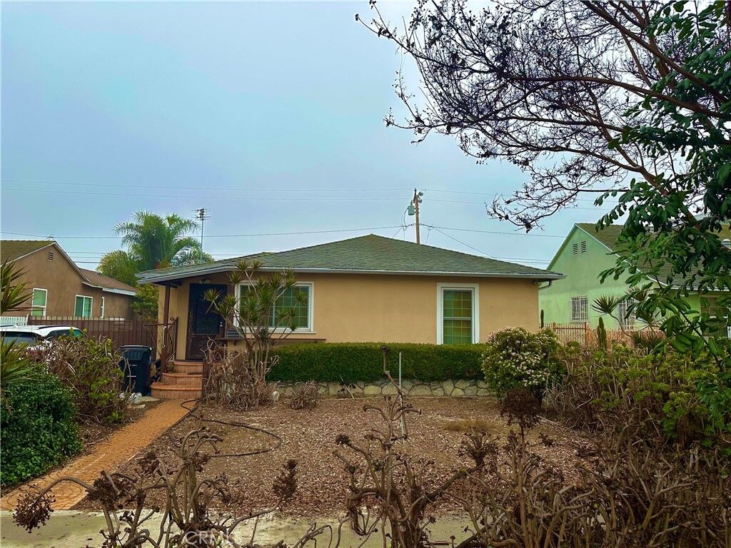 Property Photo: 1502 E 120th Street CA 90059