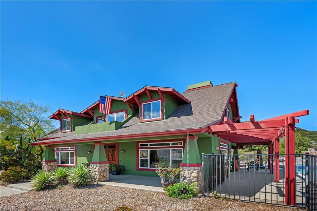 Property Photo: 21475 Ridgedale Drive CA 92570