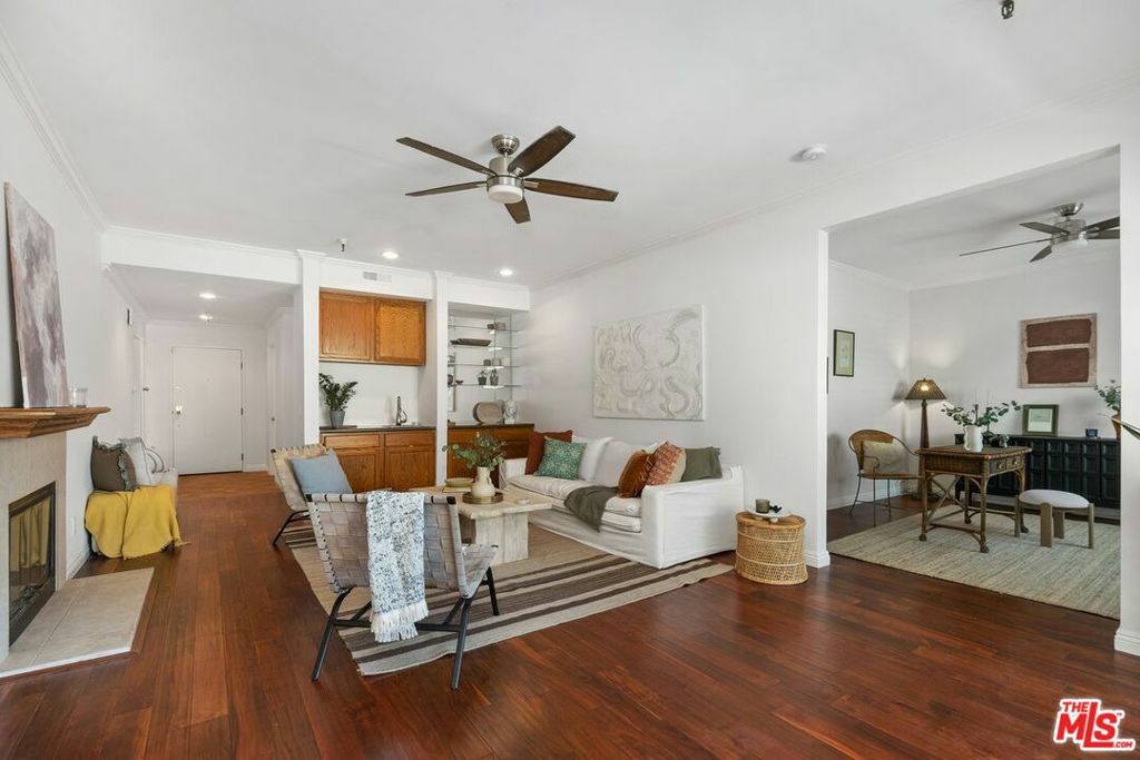 Property Photo:  14630 Dickens Street 210  CA 91403 