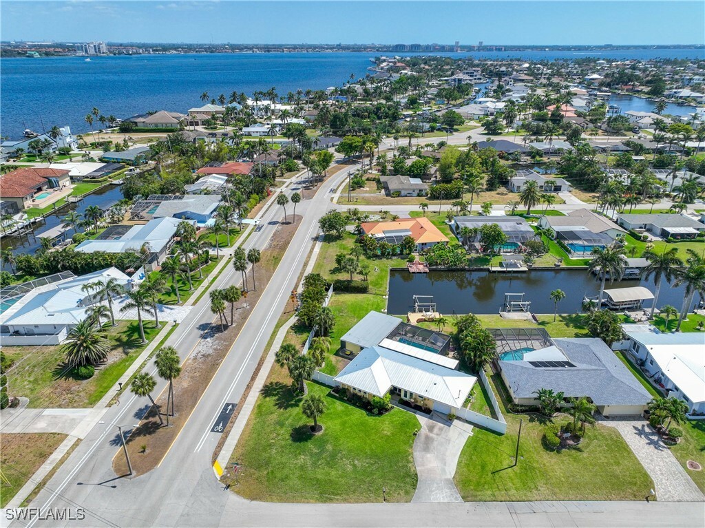 Property Photo: 1448 Willshire Court FL 33904