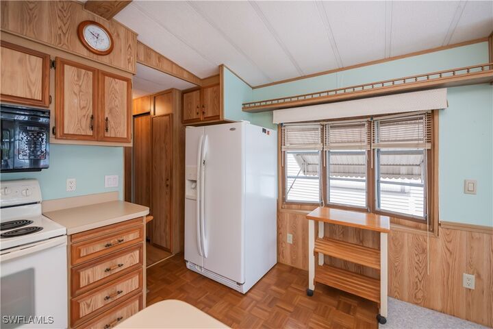 Property Photo:  90 Lofty Lane  FL 33903 