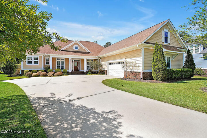 Property Photo:  2021 Colony Pines Drive  NC 28451 