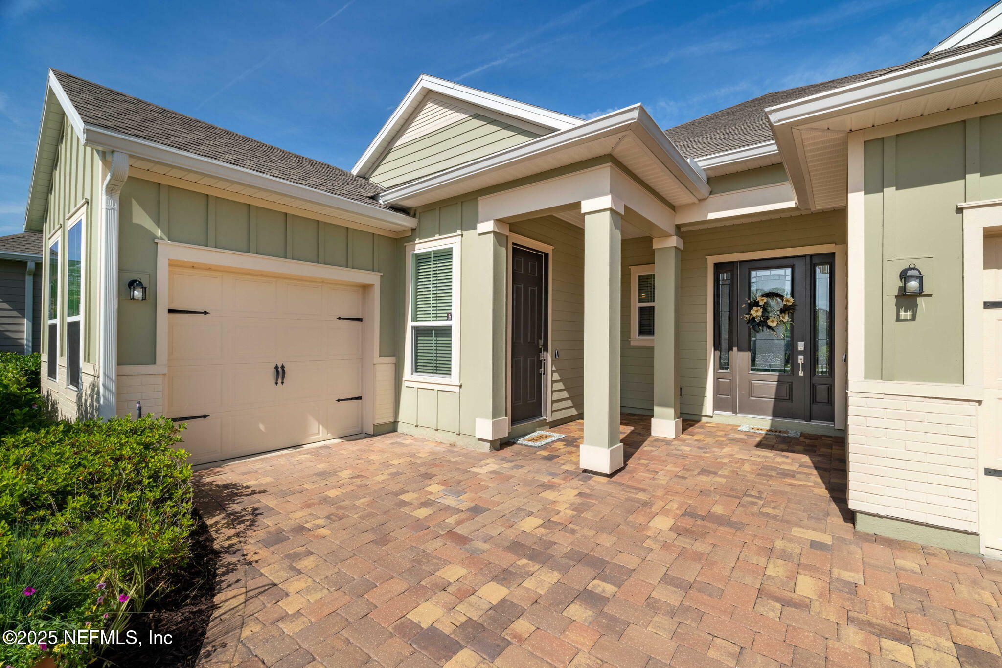 Property Photo: 65 Latrobe Avenue FL 32095