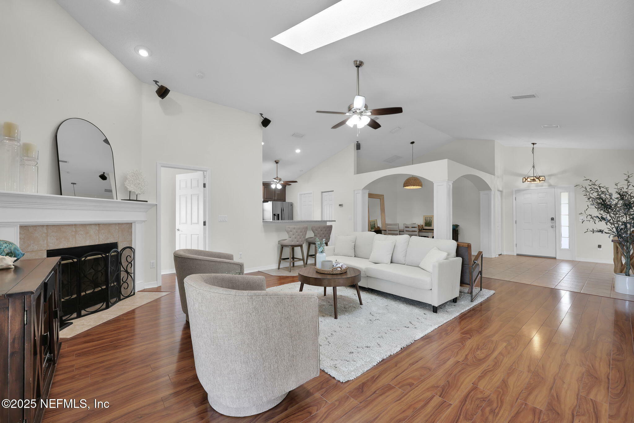 Property Photo: 309 Island Landing Drive FL 32095