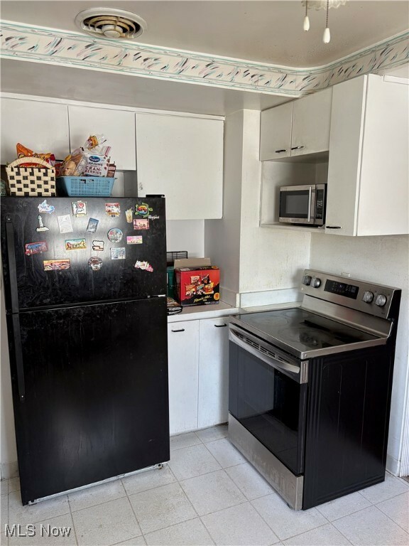 Property Photo: 4218 Eastway Road OH 44121