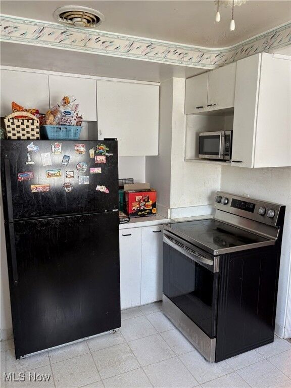 Property Photo:  4218 Eastway Road  OH 44121 