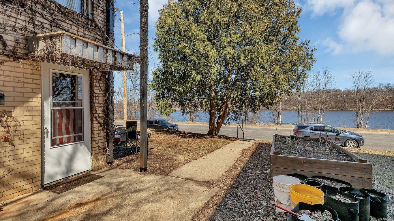 Property Photo: 629 5th Avenue N MN 56303