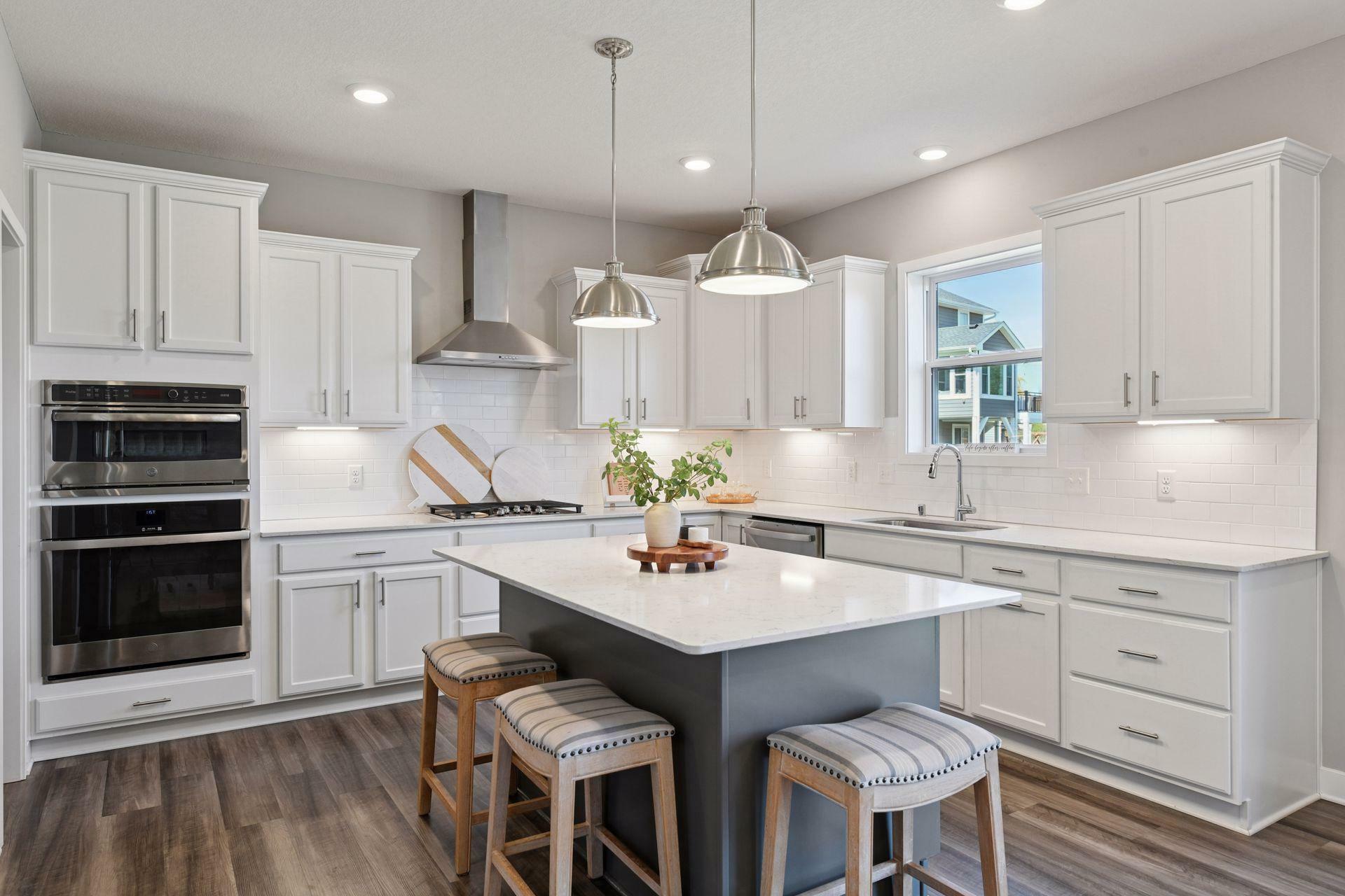 Property Photo: 2090 Paisley Path MN 55317