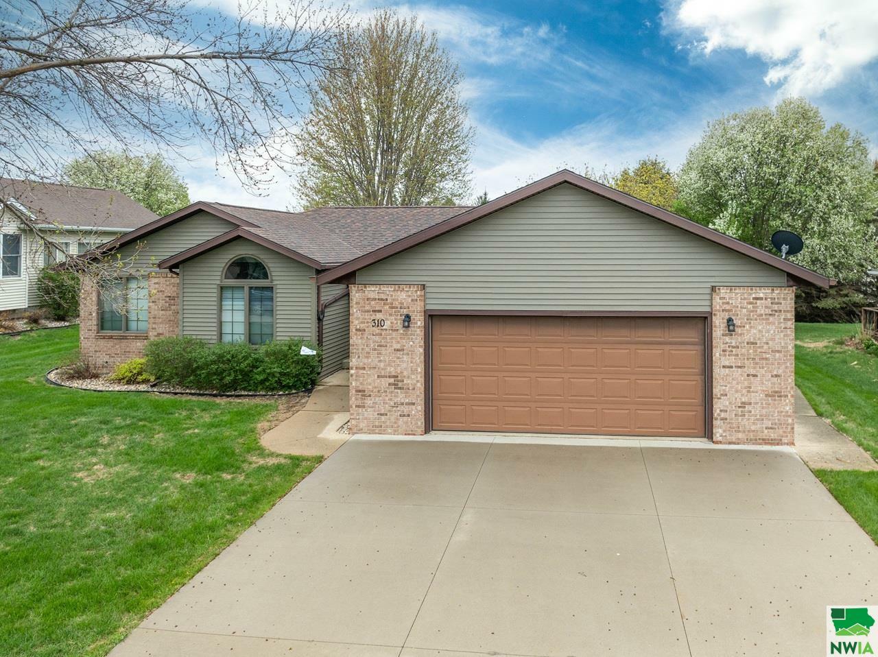 Property Photo: 310 Kurtz Dr. IA 51028