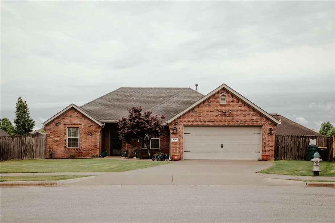 Property Photo: 800 E Marietta Court AR 72758