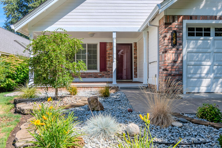 Property Photo: 3535 South Village Drive OR 97504