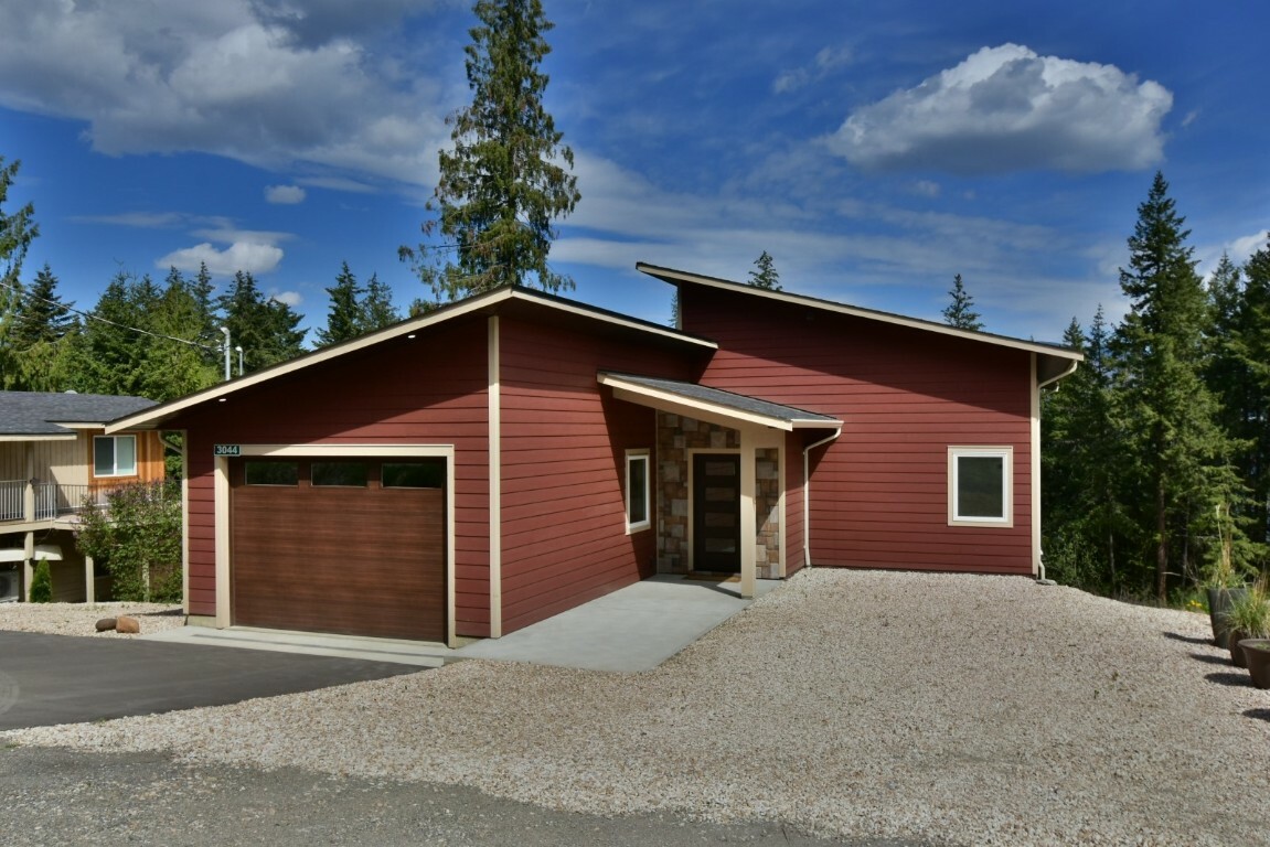 Property Photo: 3044 Cedar Drive BC V0E 2W2