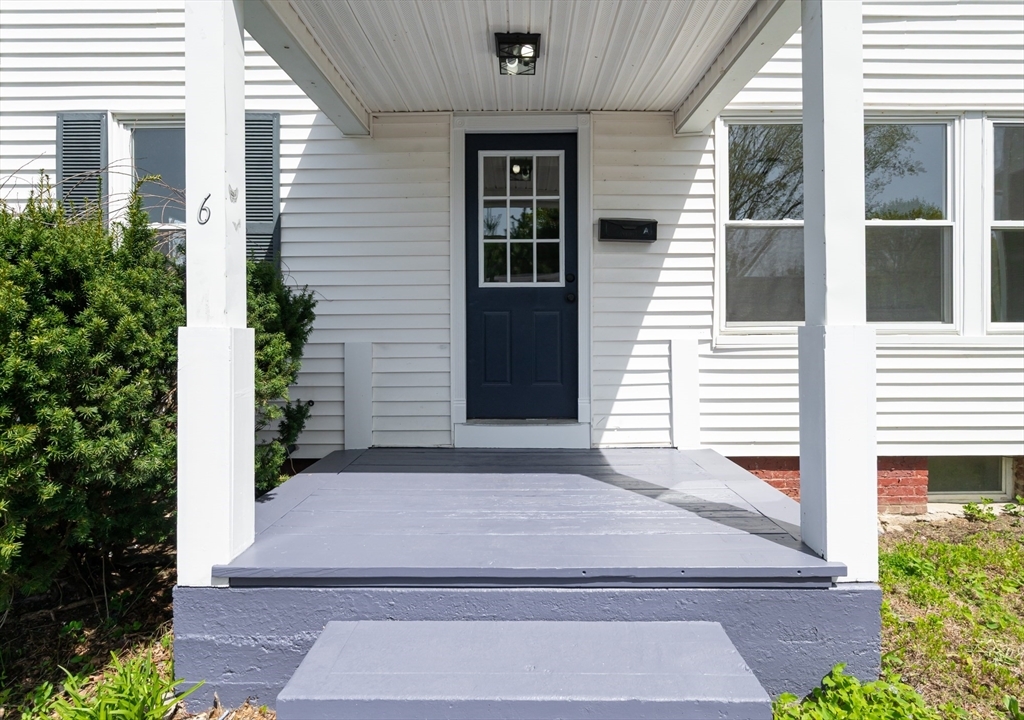 Property Photo: 6 Ellis Court 1 MA 01913