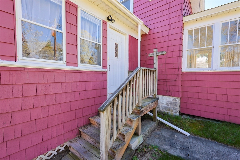 Property Photo: 373 Mendon St MA 01569