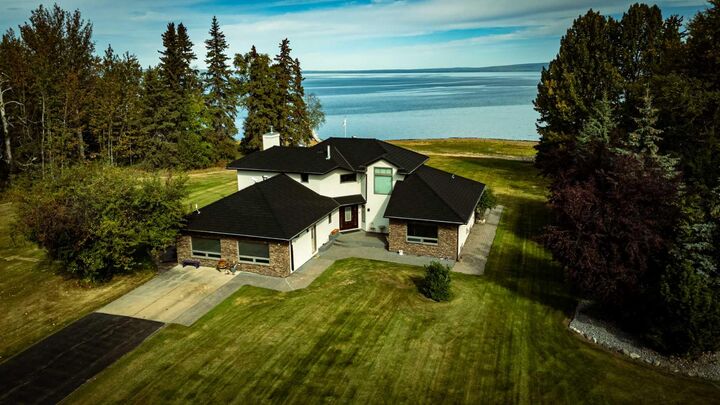 30 Executive Estates — photo 1