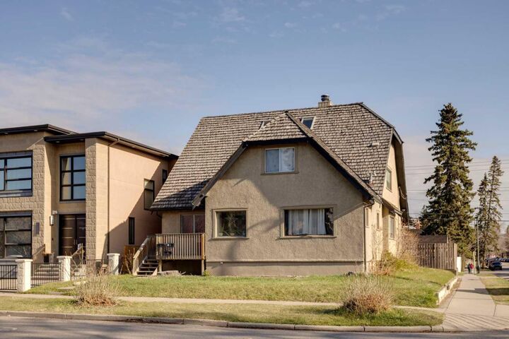 202 11 Avenue NW  Calgary AB T2M 0B8 photo